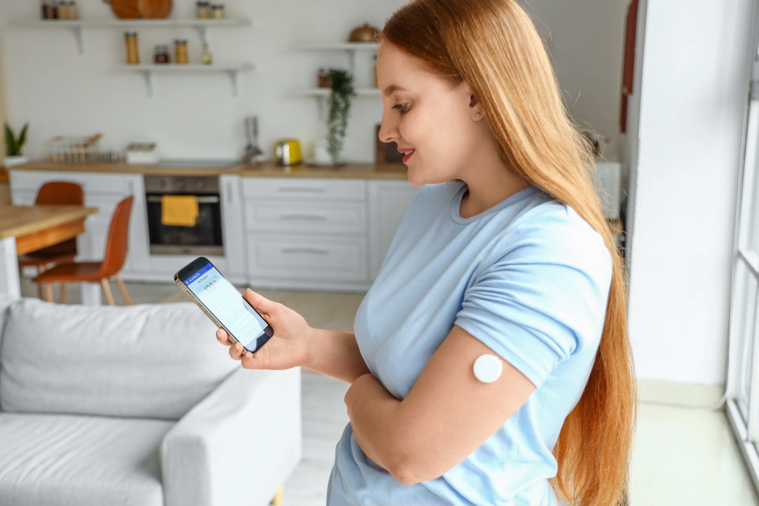 Kontroluj poziom glukozy z łatwością! Cześć, szukasz skutecznych i nowoczesnych sposobów na monitorowanie poziomu glukozy! 📲👀